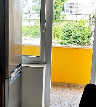 Apartman Selve דירה *